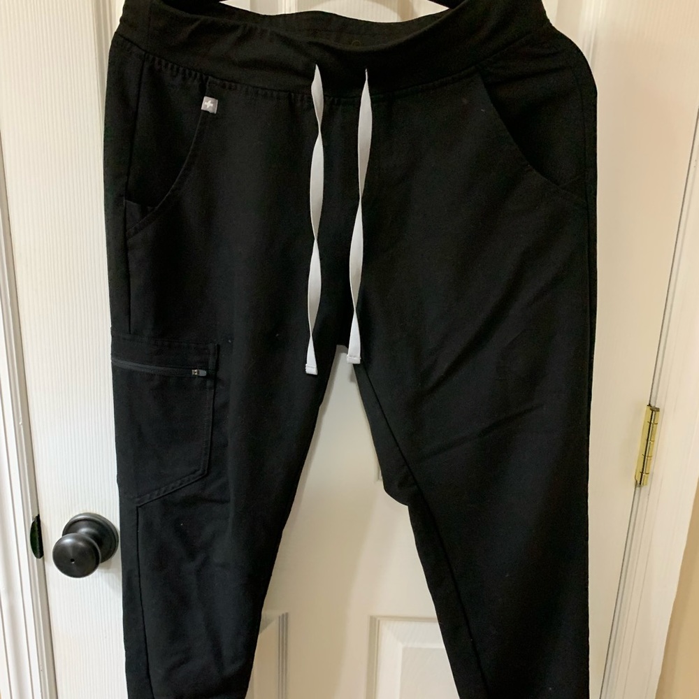 FIGS Zamora Joggers